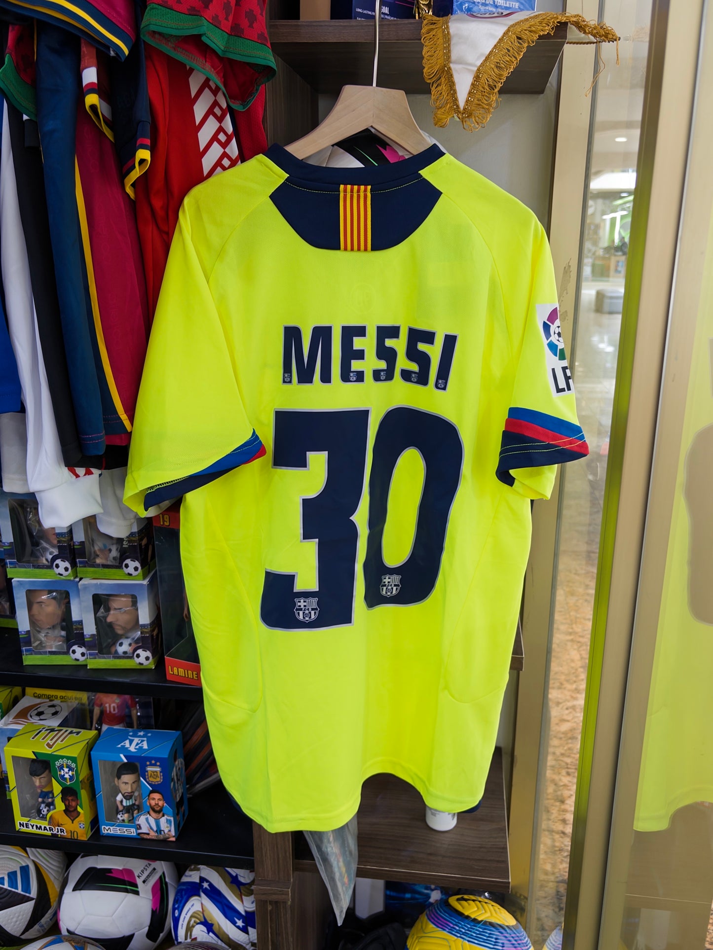BARCELONA VISITANTE 05/06