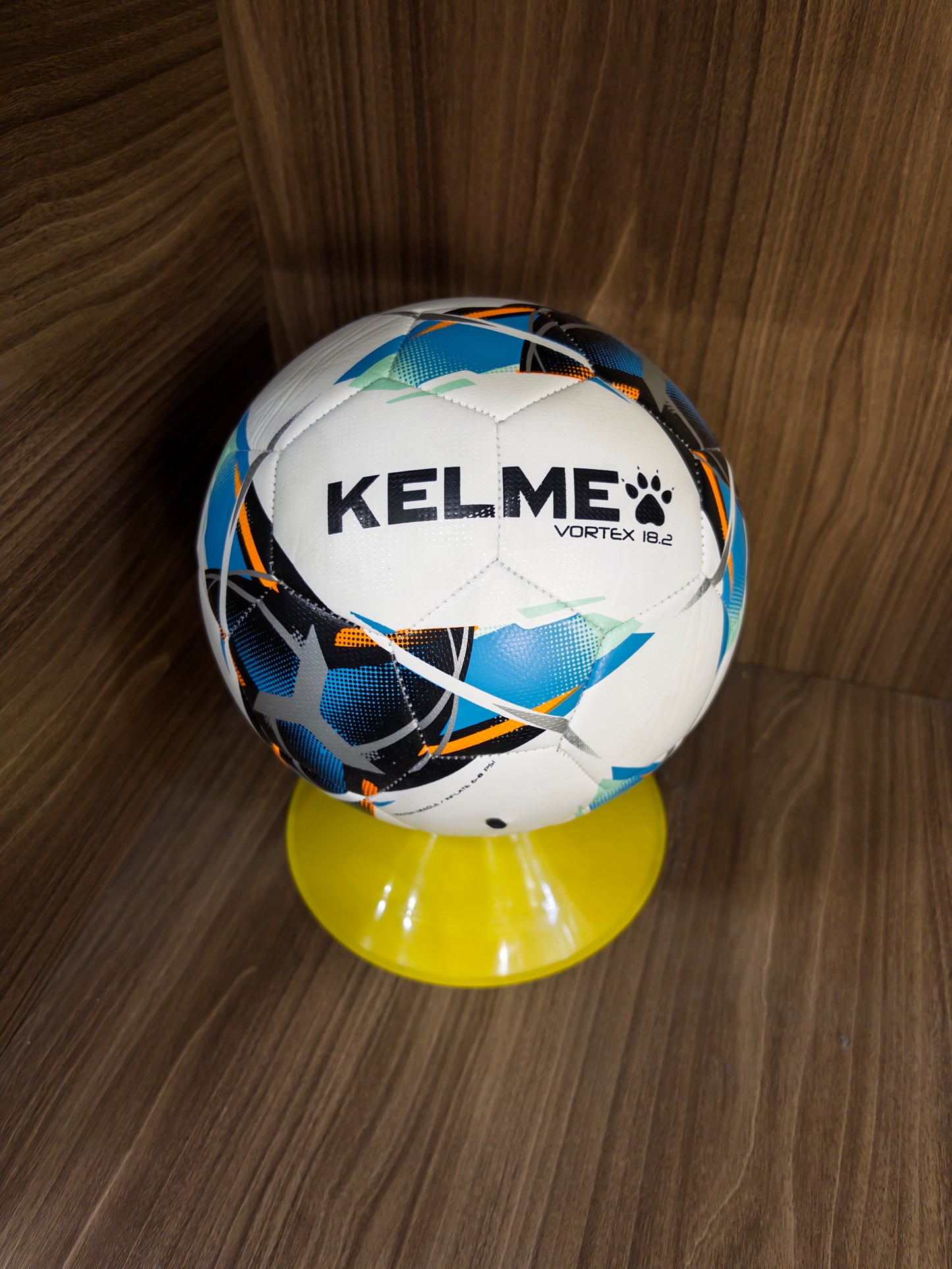 Balon Kelmes #4 Sala