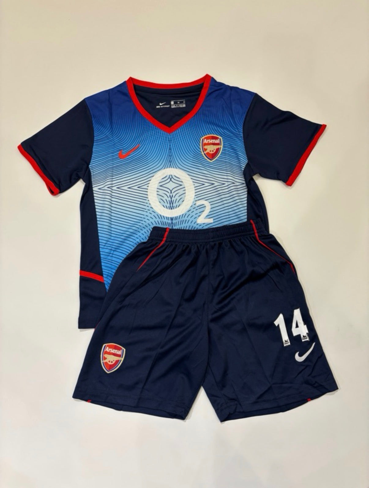 ARSENAL 2002 NIÑO HENRY