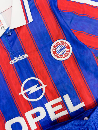 BAYERN MUNICH 96/97 NIÑO