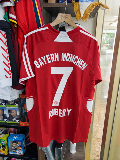 BAYERN MUNICH 10/11