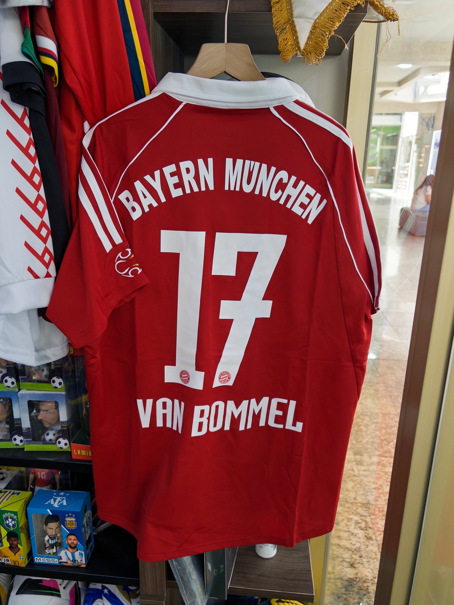 BAYERN MUNICH 05/06