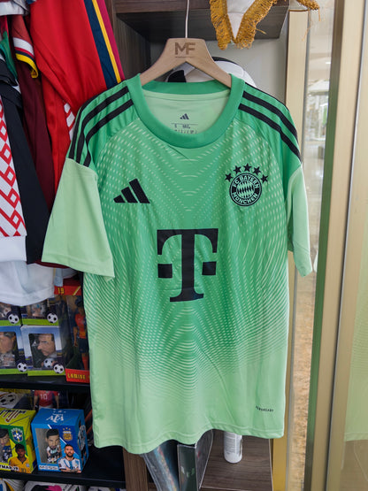 BAYERN MUNICH PORTERO 25/26