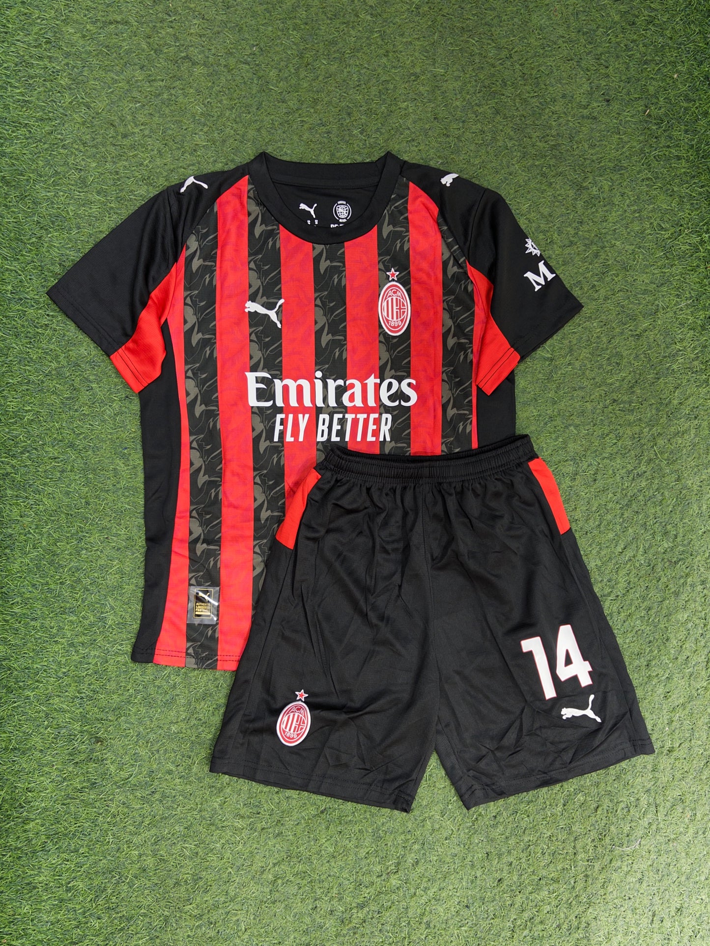 AC MILAN 25/26 NIÑO