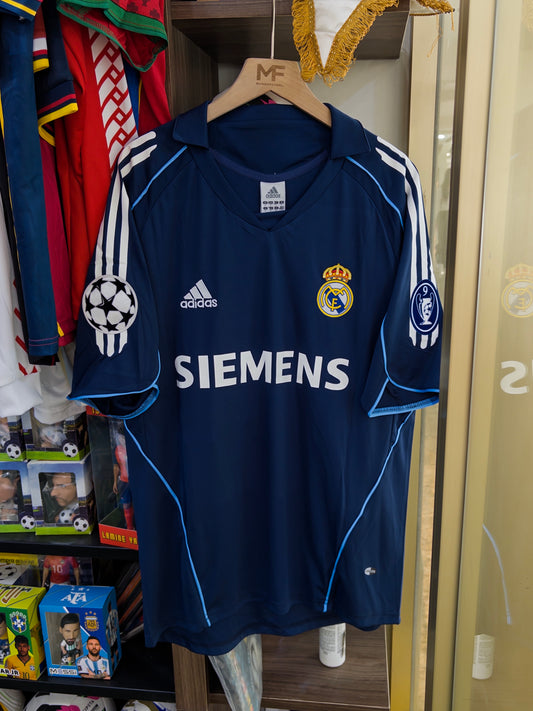 REAL MADRID VISITANTE 05/06