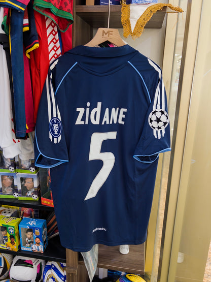 REAL MADRID VISITANTE 05/06