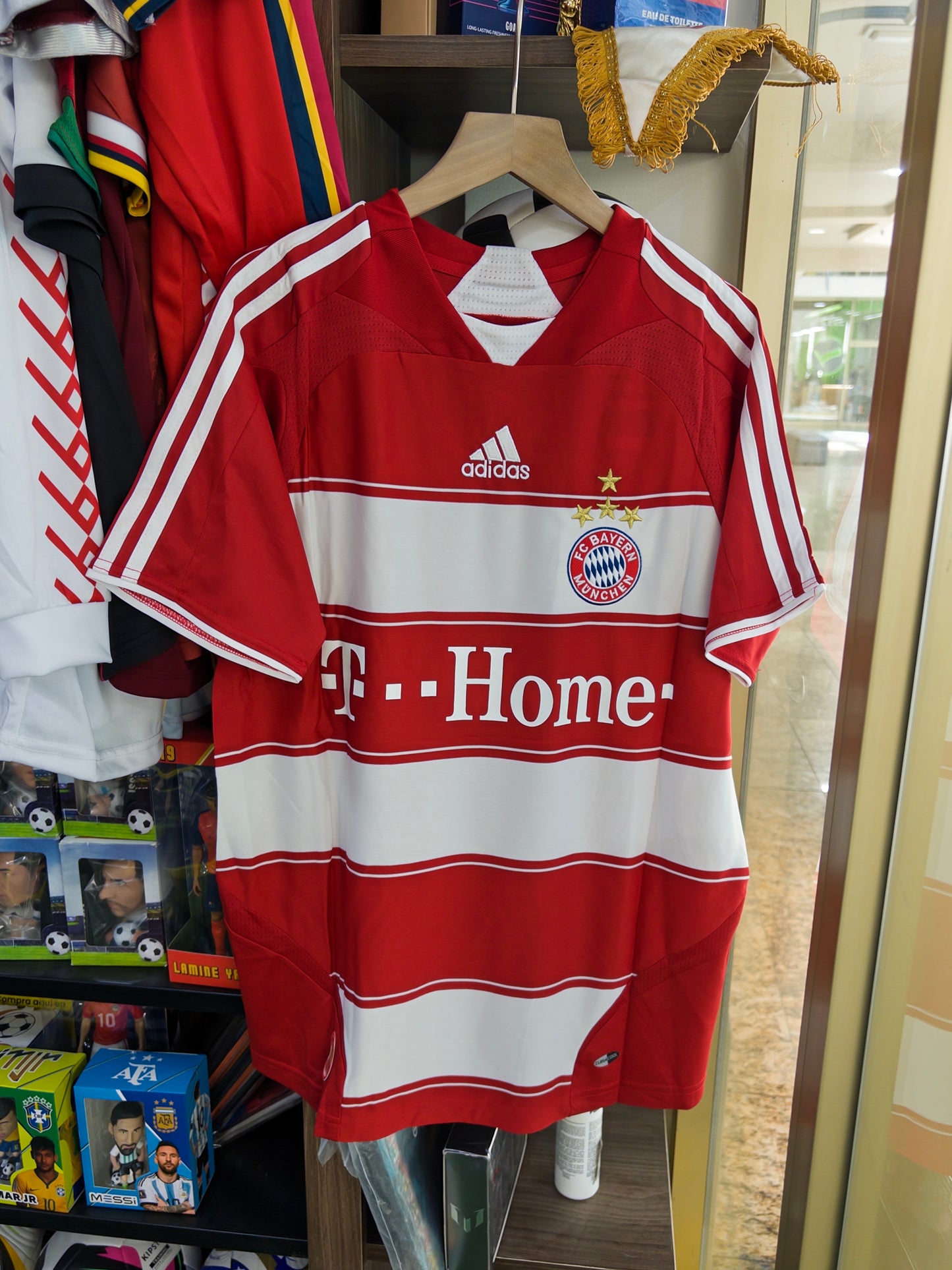 BAYERN MUNICH 10/11