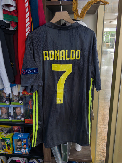 JUVENTUS TERCERA 18/19