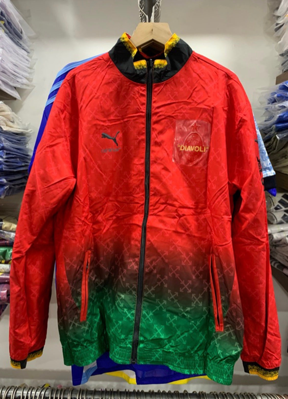 AC MILAN CHAQUETA REVERSIBLE OFF WHITE