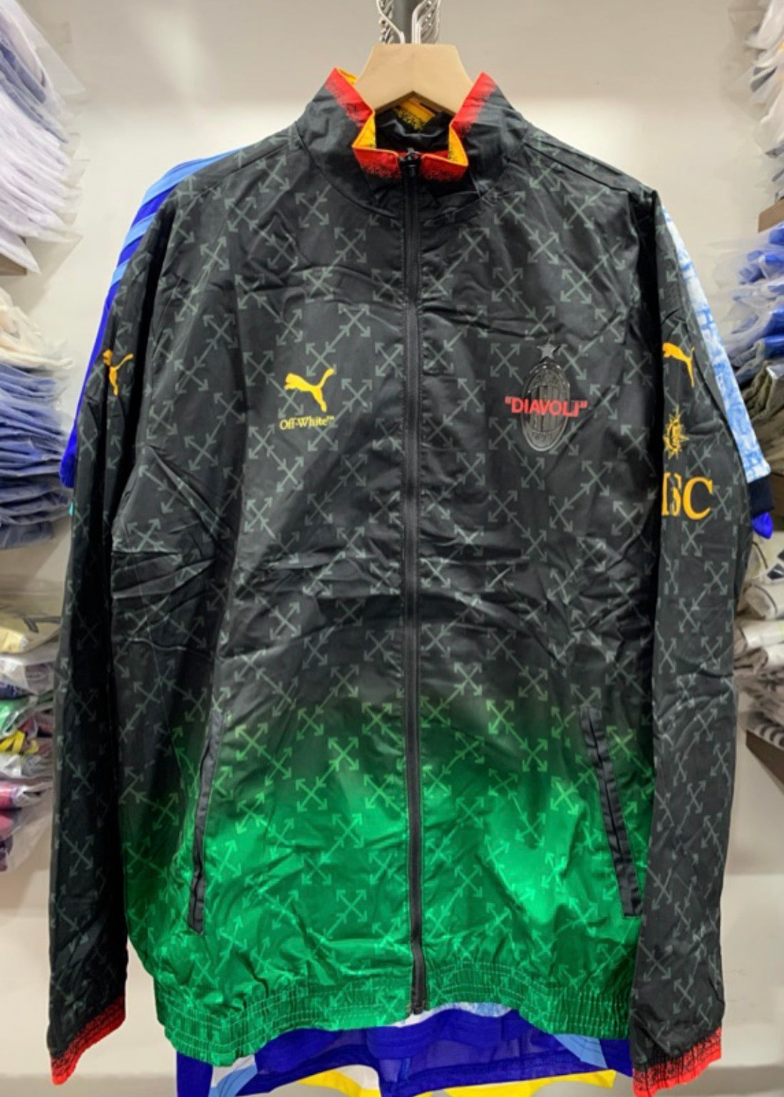 AC MILAN CHAQUETA REVERSIBLE OFF WHITE