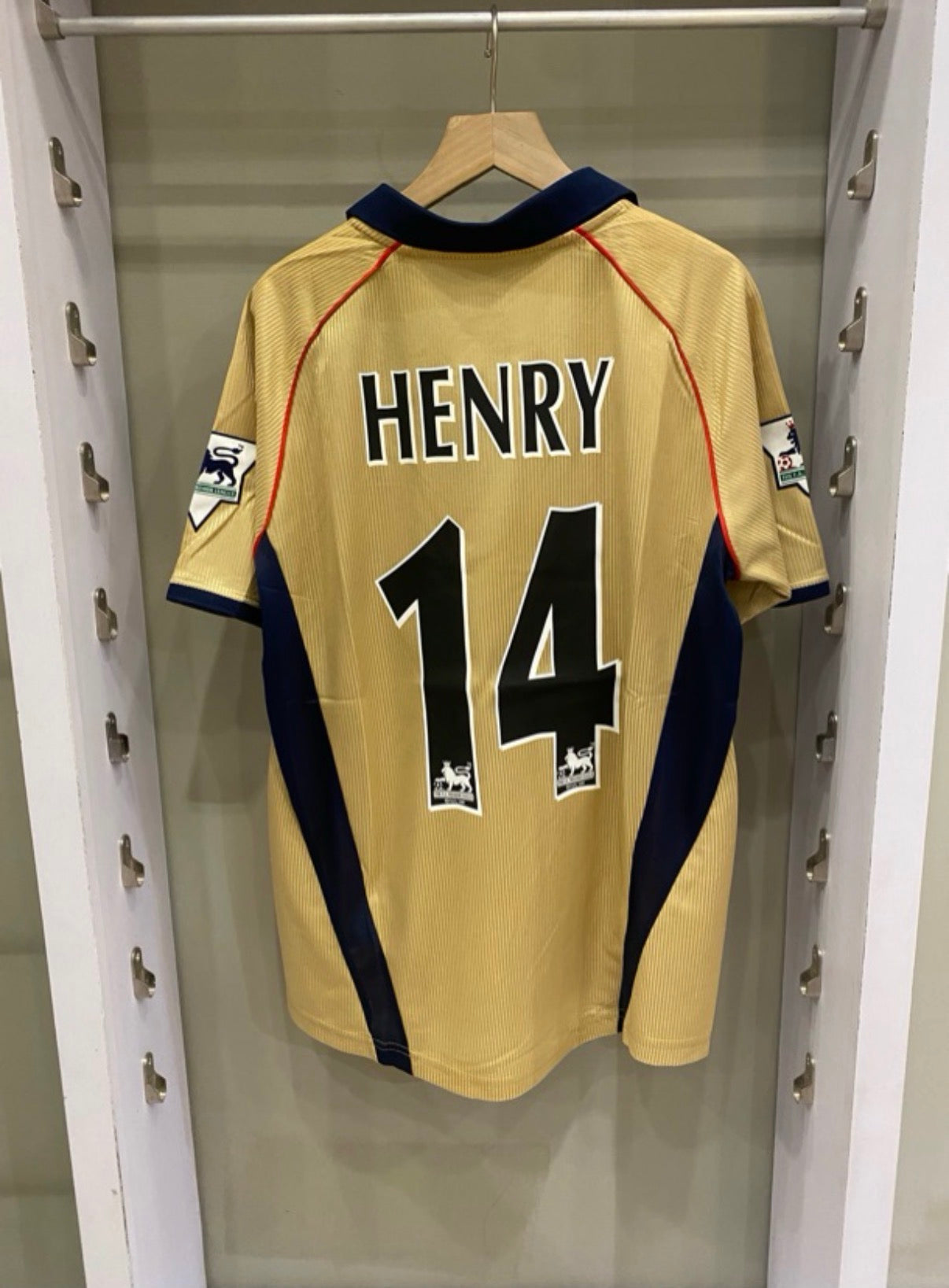 ARSENAL 2002 HENRY